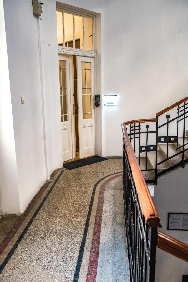 Exclusive Apartmanok Сегед Экстерьер фото